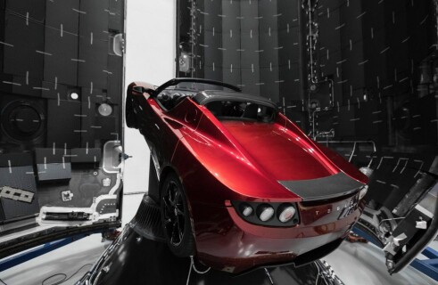SpaceX will launch its “Falcon Heavy” on February 6th with Elon Musk's personal car on board
