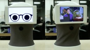 Peeqo: the robot that speaks in gifs