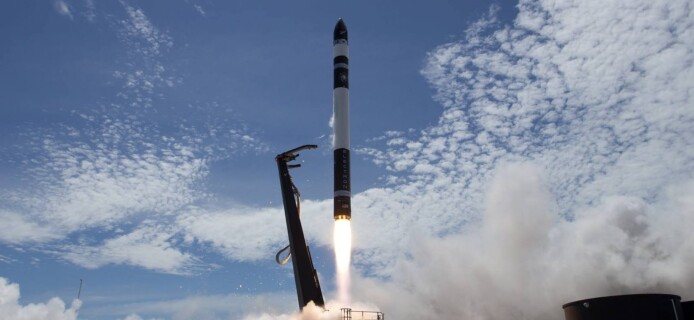 Rocket Lab успешно запустила ракету Electron с тремя спутниками