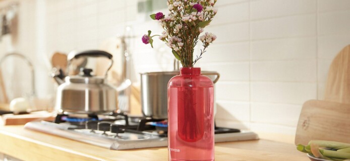 Samsung creates a vase that doubles as a fire extinguisher and works like a grenade