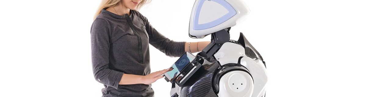 Стартап Promobot начнет продавать роботов-консультантов в США