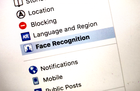 Facebook будет распознавать лица только с вашего разрешения
