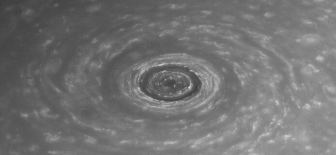 На Сатурне обнаружен новый тип штормов