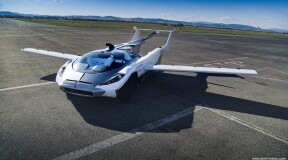 Стефан Кляйн показал первый полет автомобиля AirCar