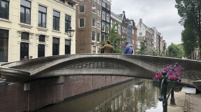 В Нидерландах появился первый в мире мост, созданный на 3D-принтере