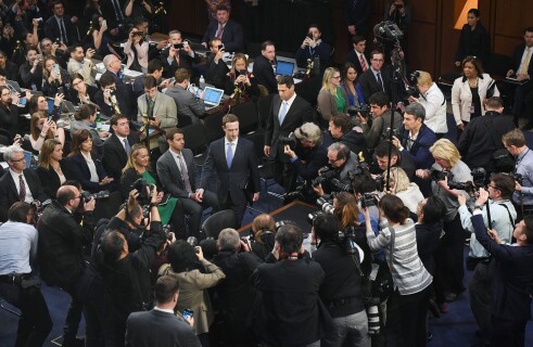 Zuckerberg appears in front of the U.S. Senate with apologies, and seems to have restored investor's confidence