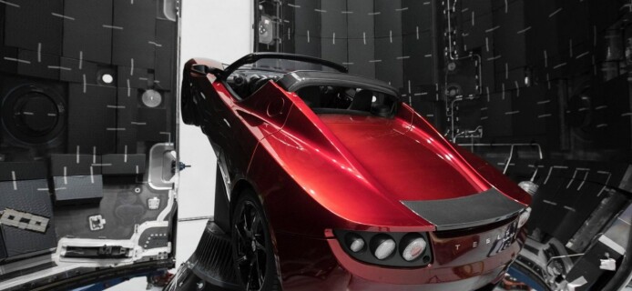 SpaceX запустит Falcon Heavy 6 февраля с личным автомобилем Илона Маска на борту