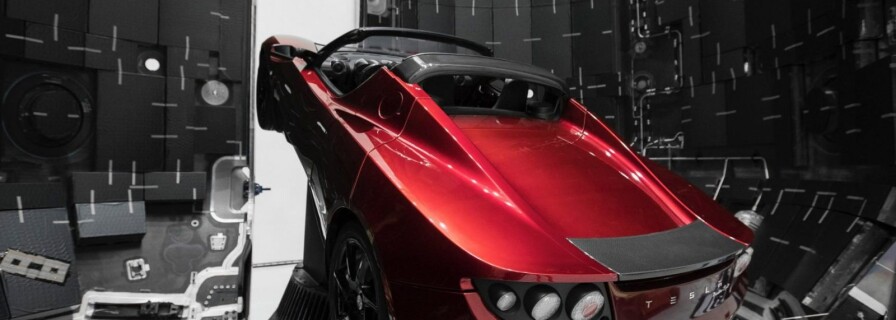 SpaceX will launch its “Falcon Heavy” on February 6th with Elon Musk's personal car on board