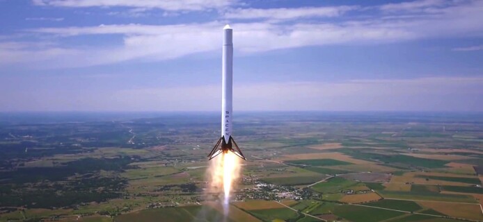SpaceX сообщила об успешном выведении на орбиту 60 спутников Starlink