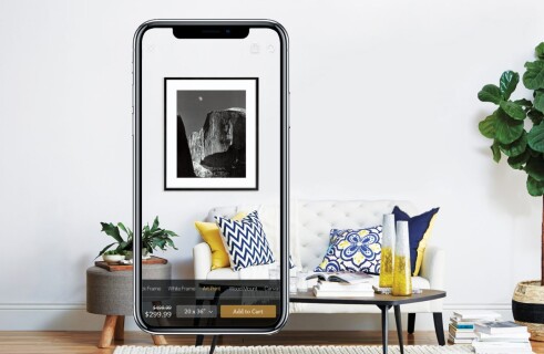 AR-application Art.com helps to choose a picture for the interior