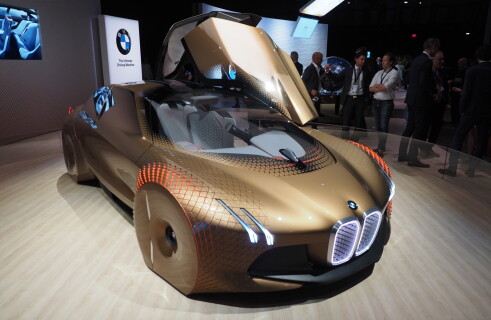 Ханс Циммер стал автором звучания нового электромобиля BMW