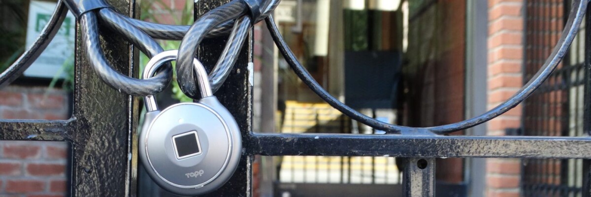 Tapplock One smart lock can be opened with a fingerprint, via smartphone or by the Morse code