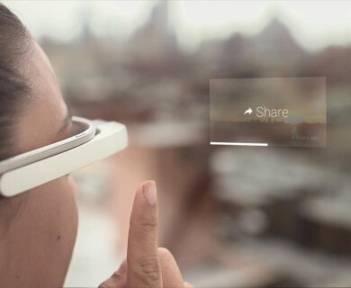 Google introduces new VR headset