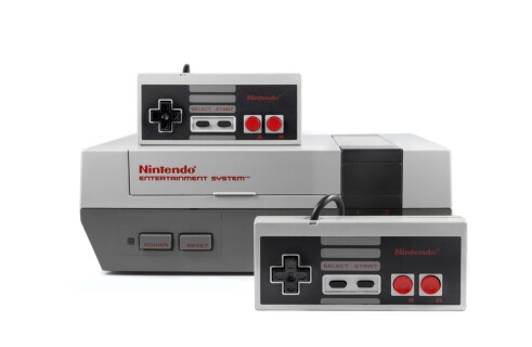 Классика возвращается! Nintendo анонсировала выход легендарной NES летом 2018 года