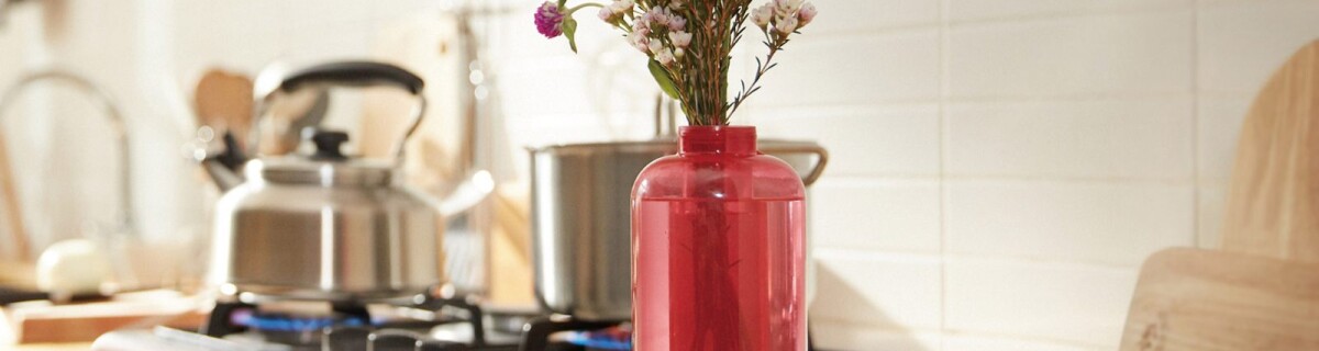 Samsung creates a vase that doubles as a fire extinguisher and works like a grenade