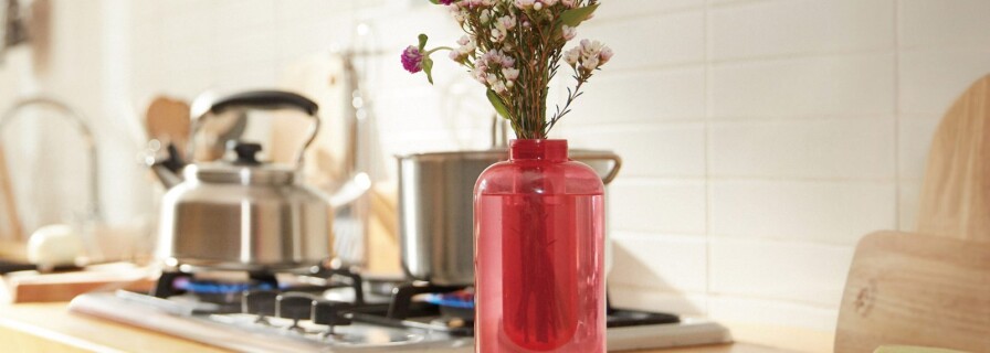 Samsung creates a vase that doubles as a fire extinguisher and works like a grenade