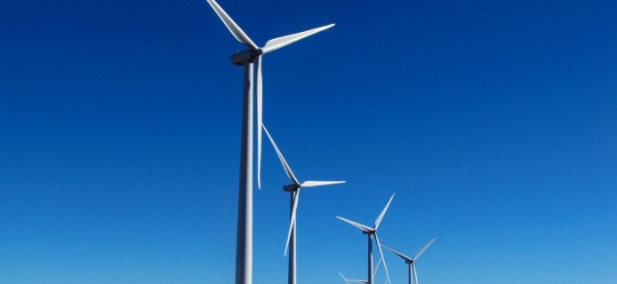 Facebook обещает полностью перейти на возобновляемые источники энергии к концу 2020 года