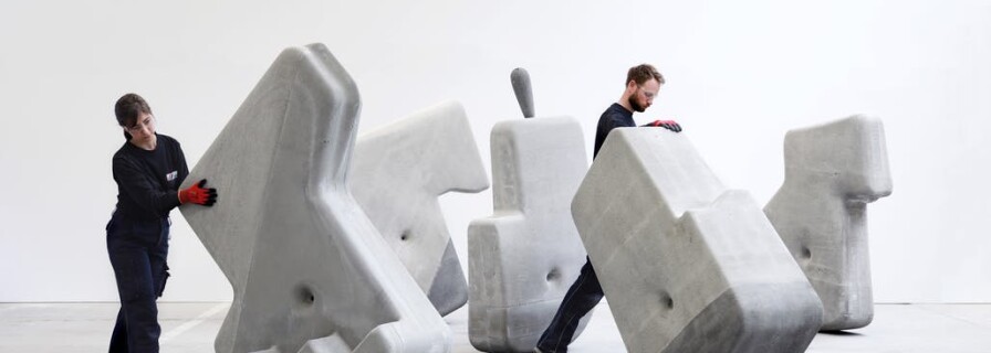 25 Tons of Weight Maneuvered by Hand: A Unique Building Technology