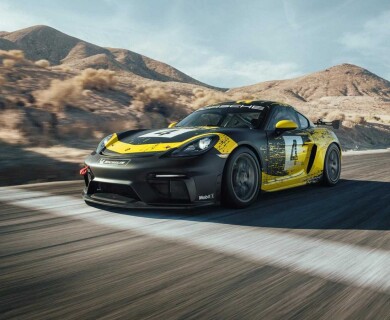 Autonomous cars take to the racetrack