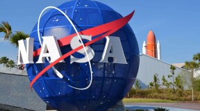NASA opens a new museum complex
