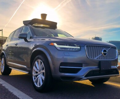 Беспилотный автомобиль Uber насмерть сбил велосипедистку