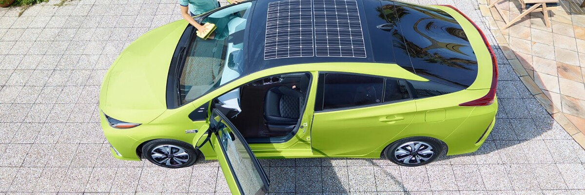 Toyota создает автомобиль, питающийся от солнечных панелей