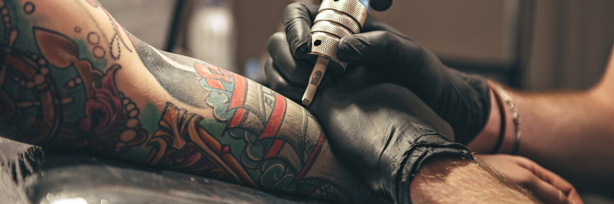Новые чернила для татуировок помогут следить за своим здоровьем