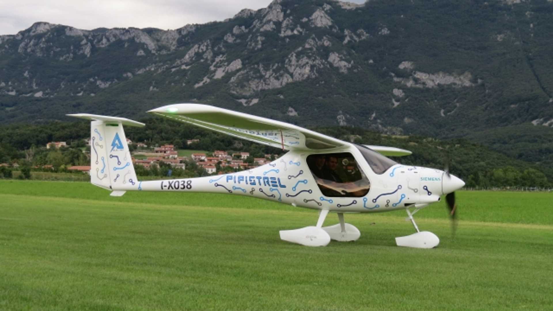 Электрический пипистрель. Pipistrel Alpha Electro. Самолете Pipistrel "virus"/ "Alpha". Alpha Electro самолет. Малая Авиация в Австралии.