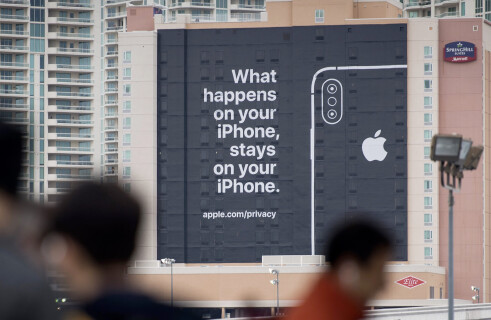 Apple removes vulnerability that allowed hackers to steal iPhone passwords and photos during two years