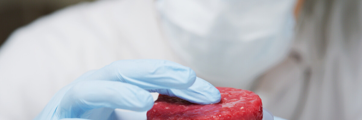 Продовольственный гигант Tyson Foods инвестирует в производство искусственного мяса