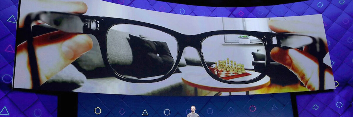 Facebook создаст AR-очки с голосовым помощником