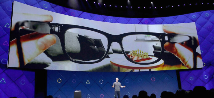 Facebook создаст AR-очки с голосовым помощником