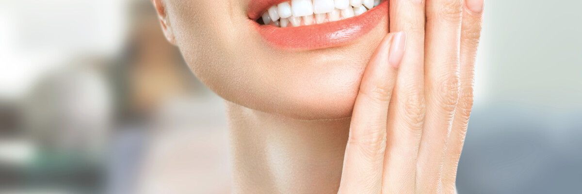 Encompass to Make Your Teeth Snow-white in Seconds