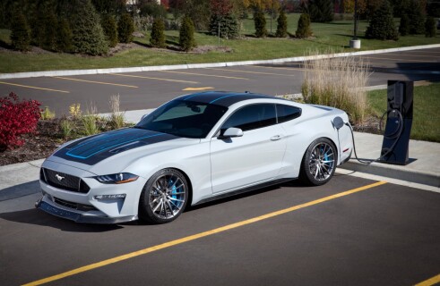 Ford Presents All-electric Mustang with 900 Hp Engine and Manual Gearbox