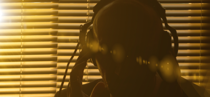 American scientists have invented a muffler bracelet for microphones