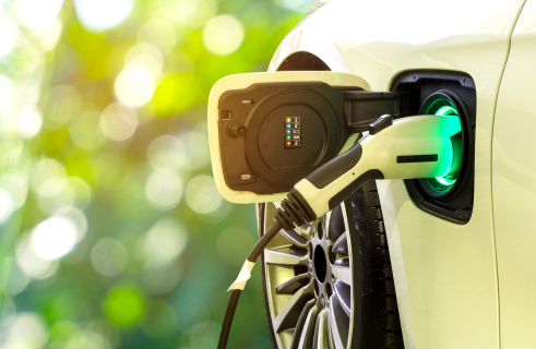 Charge your electric car from a street lamp