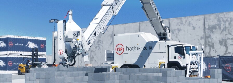 Робот-строитель Hadrian X закончил работу над первым домом