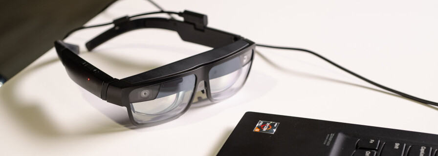 Lenovo’s AR smart glasses can project an image onto five virtual screens 