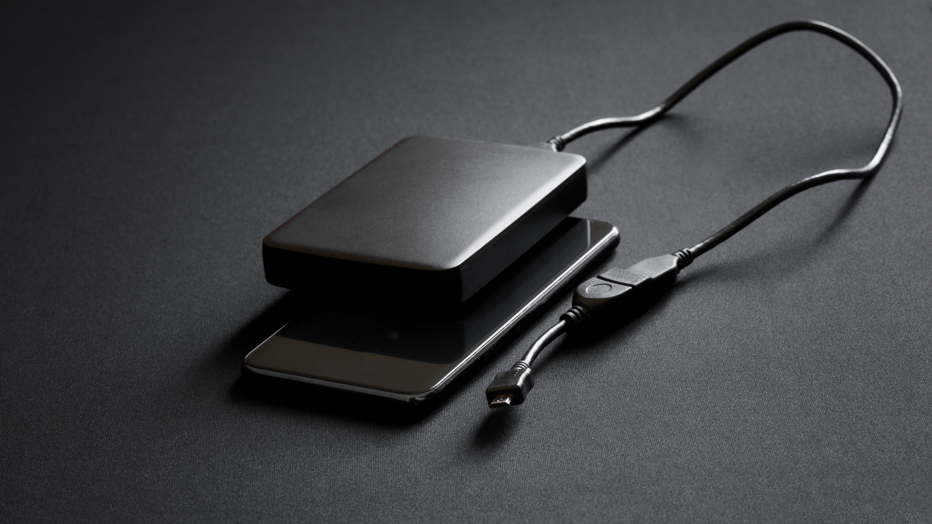 Hackers create a spying USB cable Hitecher