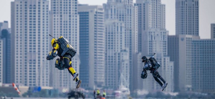 В ОАЭ провели «Dubai Jet Suit Race» – первые в истории гонки на реактивных ранцах