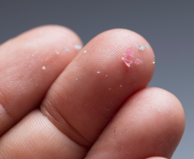 Scientists Confirm That the More Often We Open and Close Plastic Bottles, the More Microplastics Enter the Water
