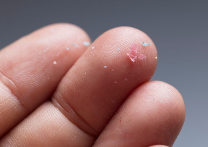 Scientists Confirm That the More Often We Open and Close Plastic Bottles, the More Microplastics Enter the Water