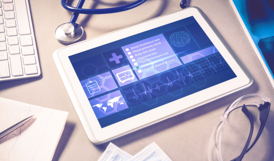 Home Doctor: How Gadgets and Apps Empower Self-Monitoring in 2025