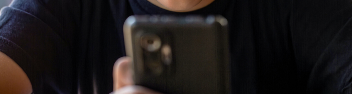 Australia Calls on Social Media to Verify Users’ Ages